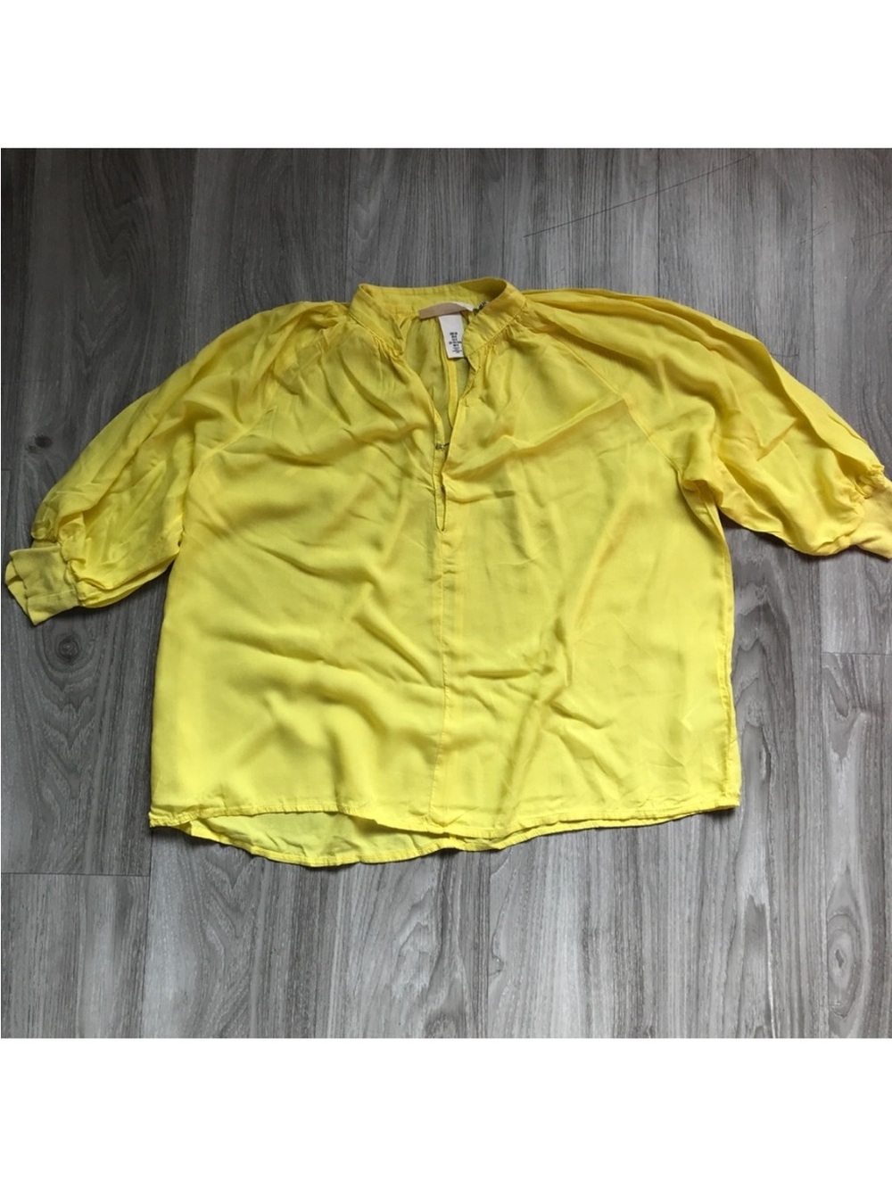 H&M YELLOW BLOUSE HENLEY BALLOON SLEEVE PULLOVER WOMENS 6